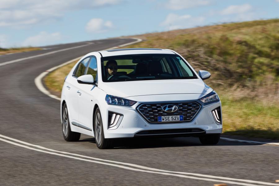  Hyundai IONIQ hybrid (AE) 2019 года  (AU) (фото 12 из 21)